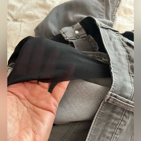 WIT AND WISDOM Women's Ab
Technology Jeans 12 gray color embellished eyelash hem - Picture 12 of 12